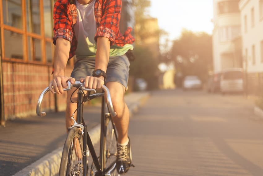 Survive until payday by cycling instead of driving