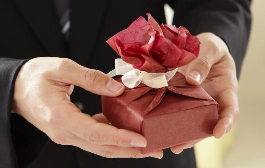 tissue gift wrap