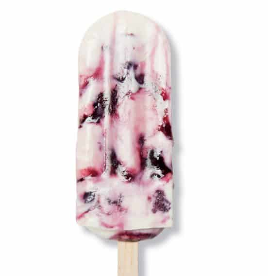 yoghurt and blueberry homemade ice lollies