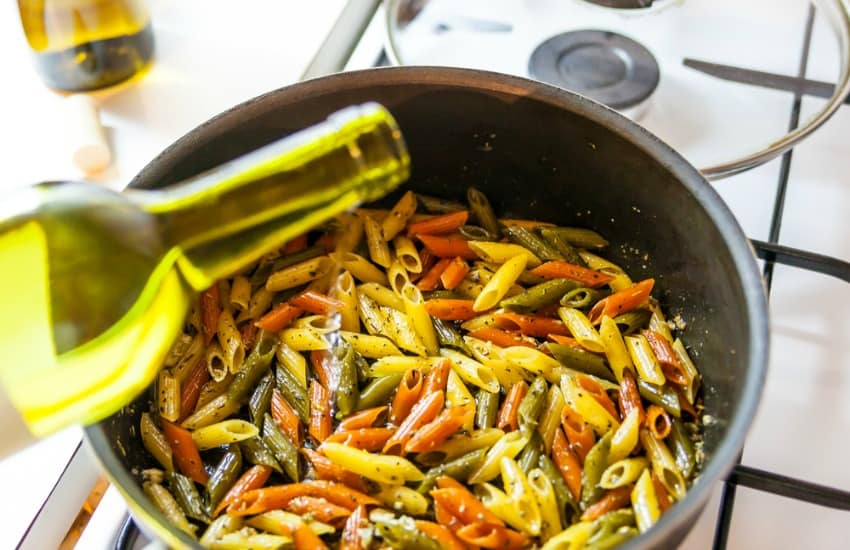 Cooking with wine in pasta